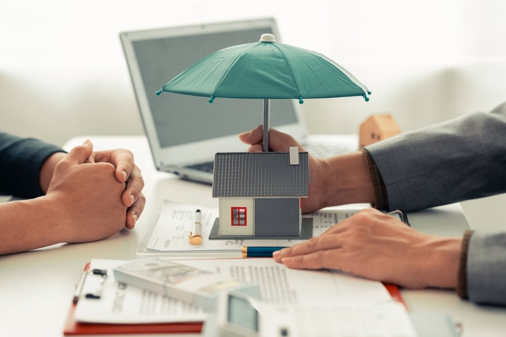 How Umbrella Insurance Adds Extra Protection Beyond Standard Policies